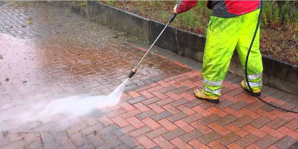 Tips to Maintain a Newly Paved Driveway
